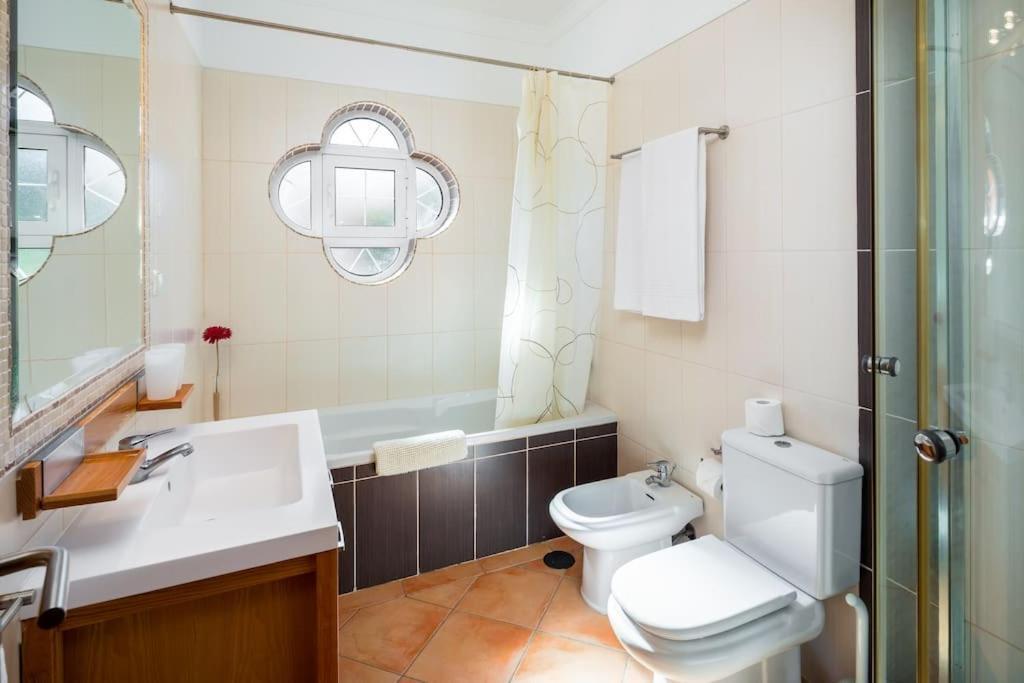Villa 4 Bedrooom Private Ribeiro Ii With Pool, Garden, Wi-fi *